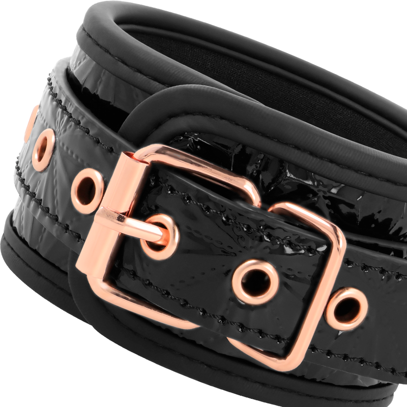 Menottes BDSM Cuir Vegan Métal Sans Nickel Rembourrées - Begme Black Edition