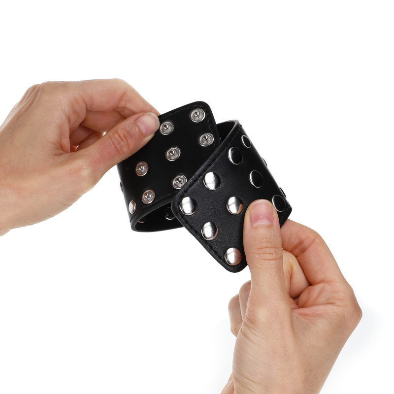 Menottes BDSM Rivets Fermeture Pression Ajustables 19-24 cm - Kink
