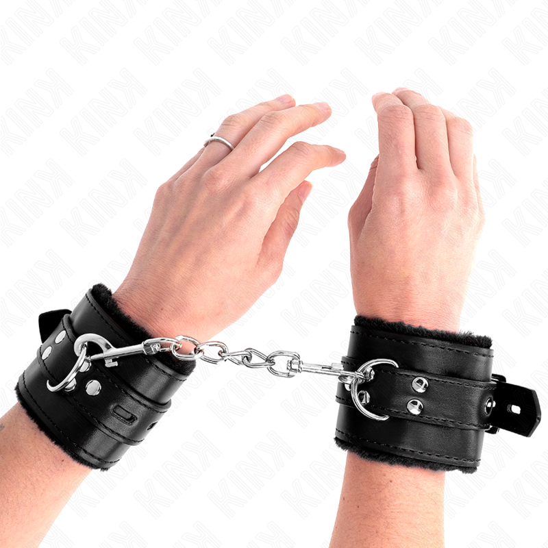 Menottes BDSM Kink Doublées Fourrure - Trous Carrés Réglables