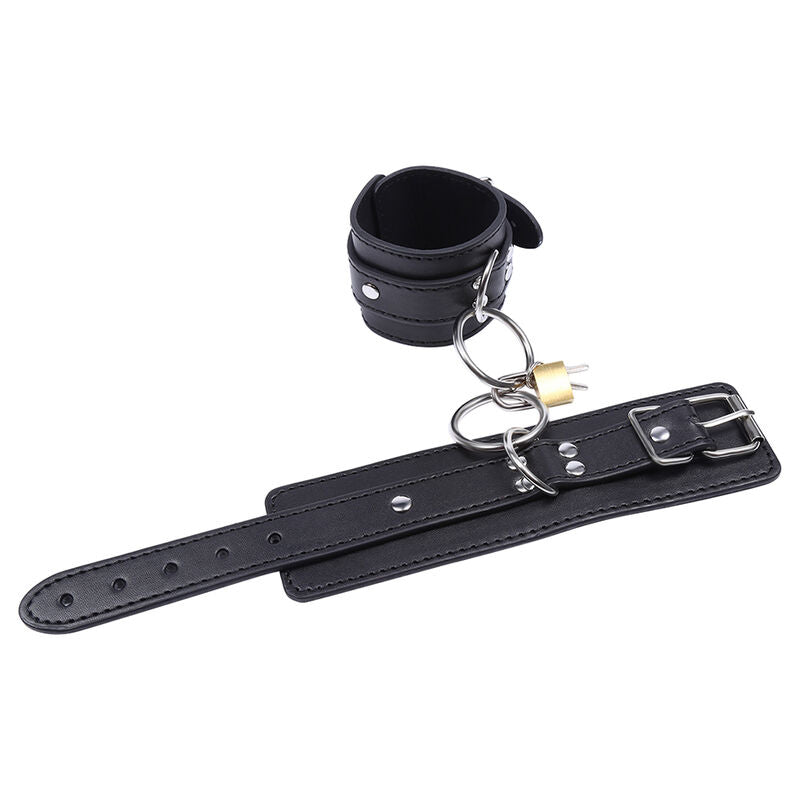 Menottes BDSM O-Ring Verrouillables Poignets Réglables - Ohmama Fetish
